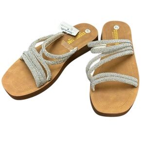 Cushionaire Memory Foam Athena Flats Sandals 7.5‎ Sparkly Silver Glittery